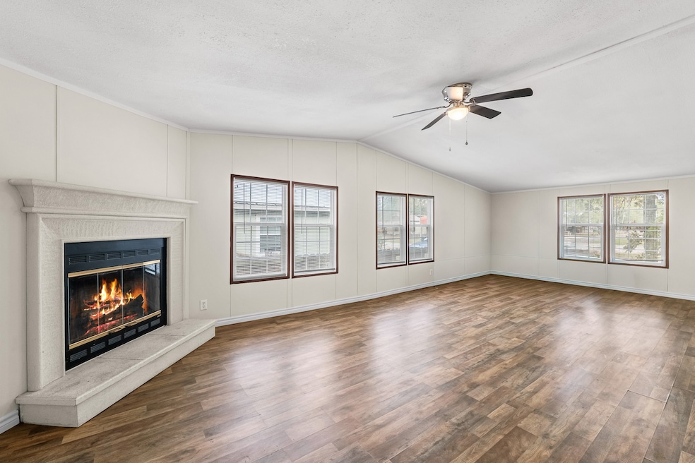 950 W Woodland Shores Dr, Point Blank, TX 77364 - photo 1