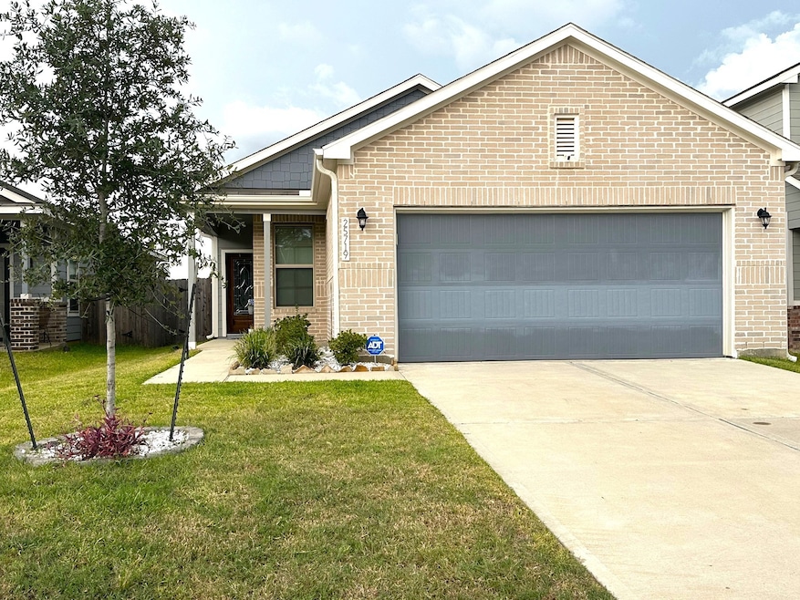 25719 Boxwood Hedge Ln, Tomball, TX 77375 - photo 1