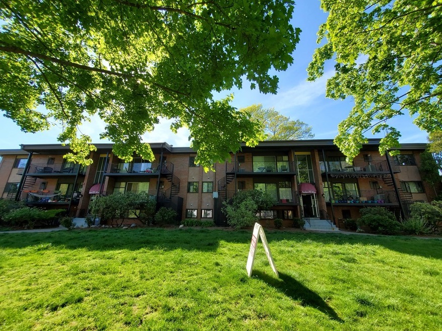 182 Central St unit 12, Stoneham, MA 02180 - photo 1