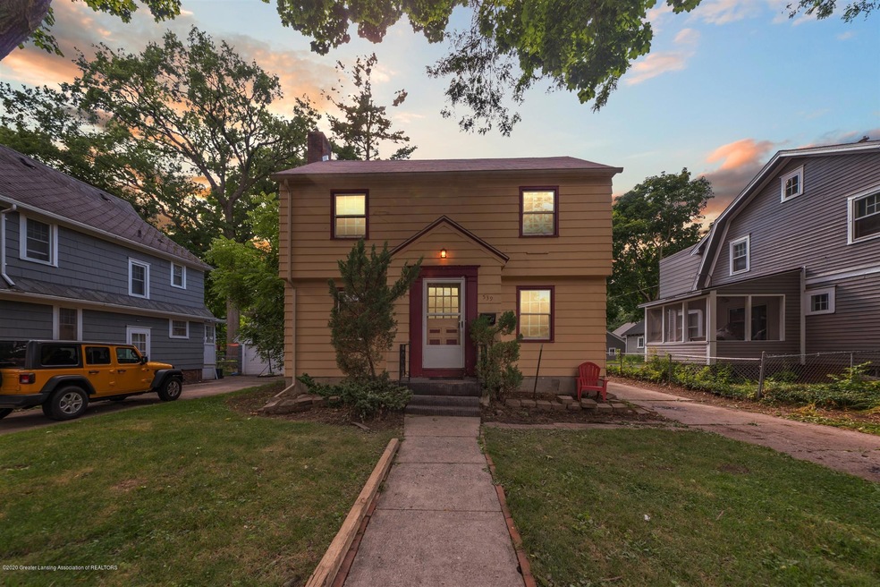 01-539 Charles St-WindowStill-Real-
