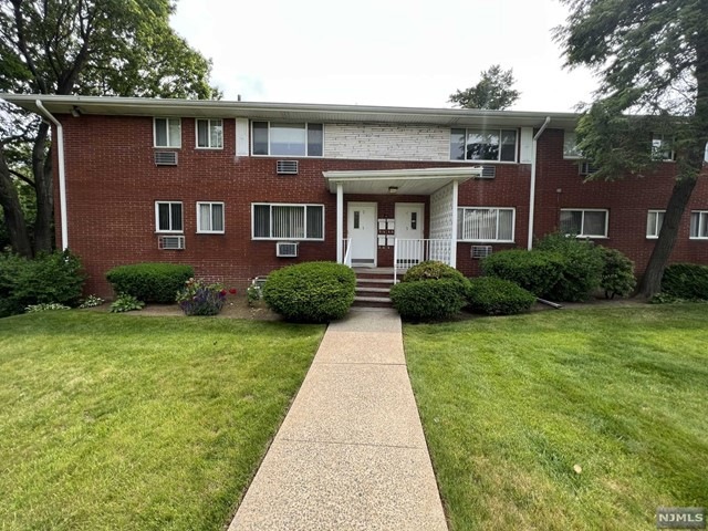 1323 Anderson Ave unit 2, Fort Lee, NJ 07024 - photo 1