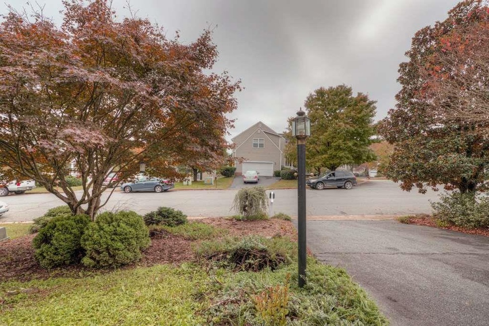 880 Swan Ridge Rd, Charlottesville, VA 22903 - photo 1