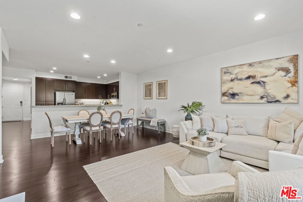 10878 Bloomfield St unit 210, Toluca Lake, CA 91602 - photo 1