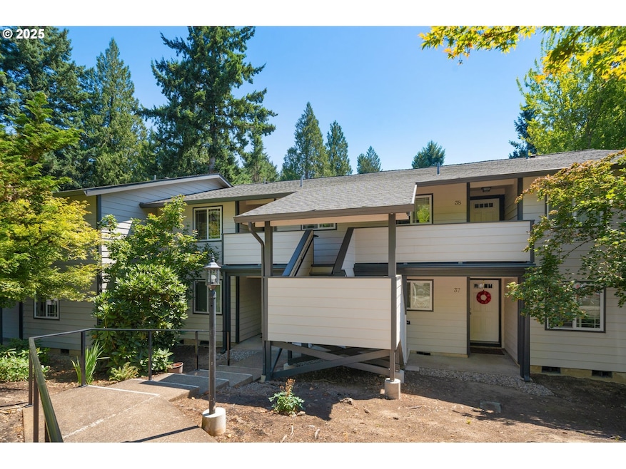 29700 SW Courtside Dr unit 40, Wilsonville, OR 97070 - photo 1