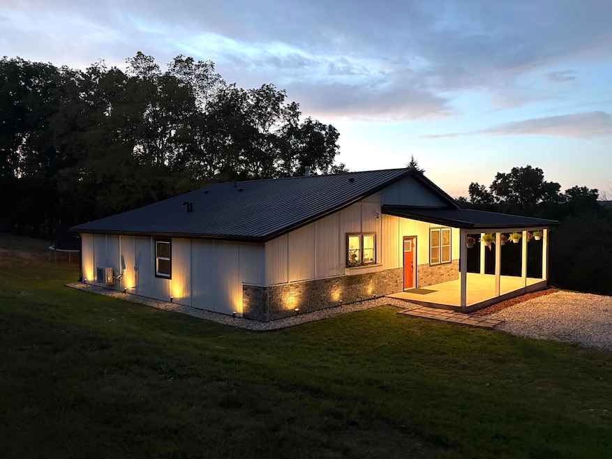 1) 63077-68ca333559f83