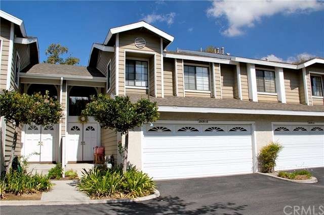 Fantastic home with excellent upgrades throughout!
