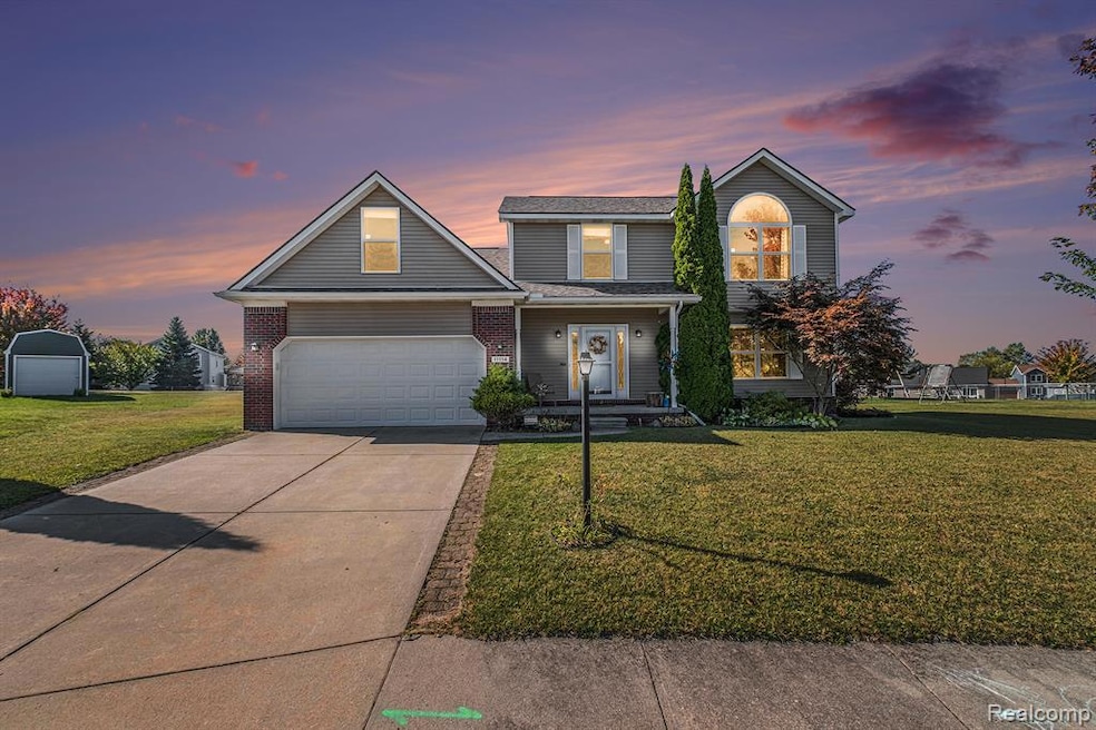 Pending $299,900 • Co-Listing Agent