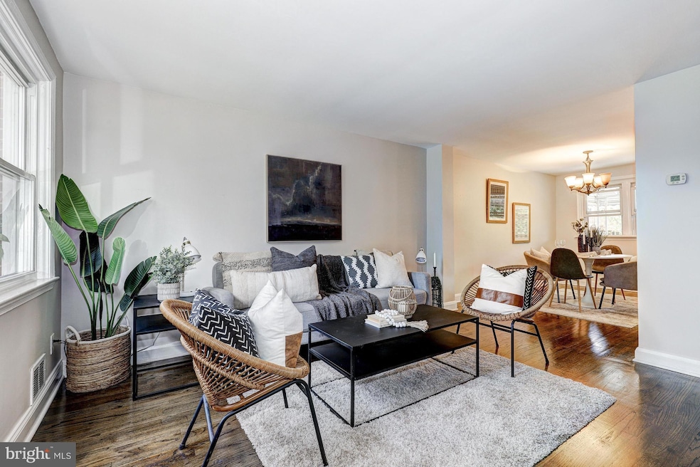 7808 Hillsway Ave, Parkville, MD 21234 - photo 1