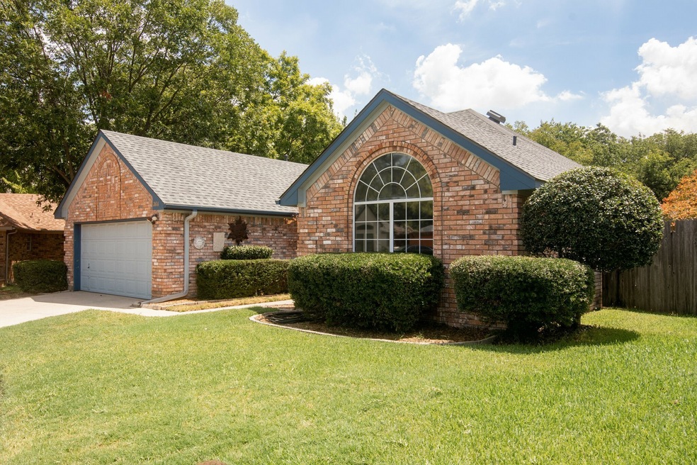 2616 Willow Crest Ct, Bedford, TX 76021 - photo 1