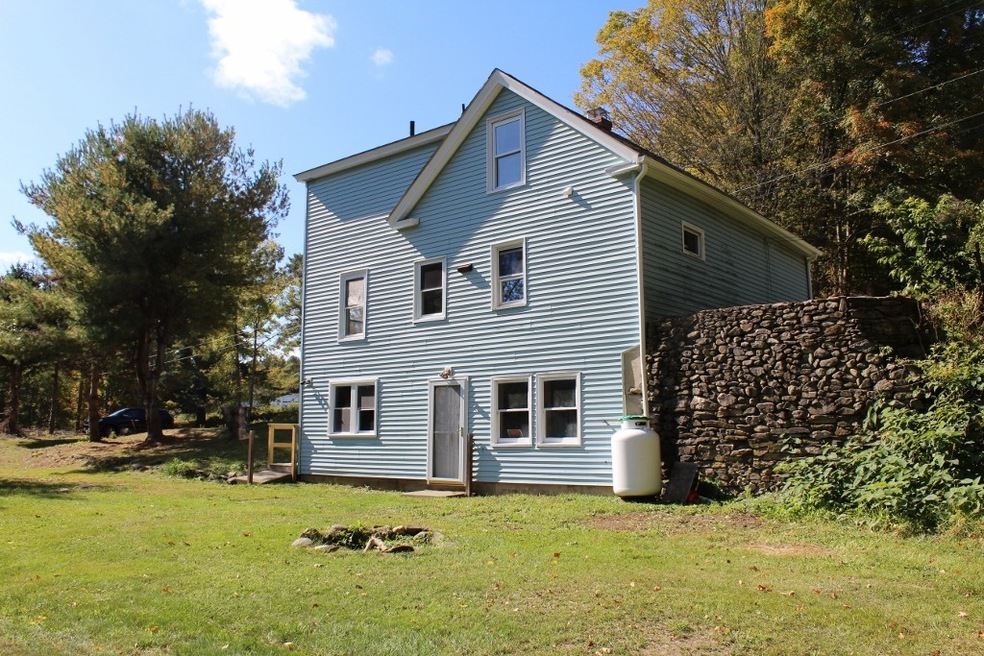 201 Summer St, Barre, MA 01005 - photo 1