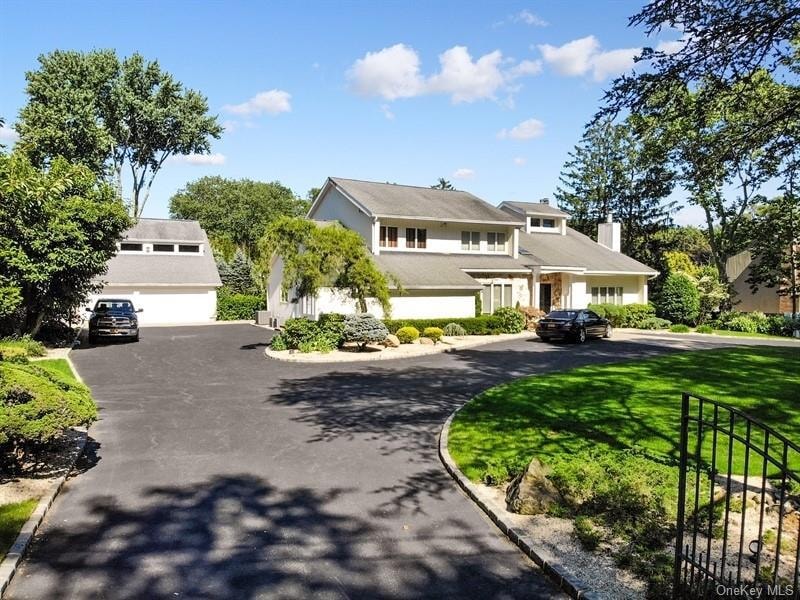 45 Westcliff Dr, Dix Hills, NY 11746 - photo 1