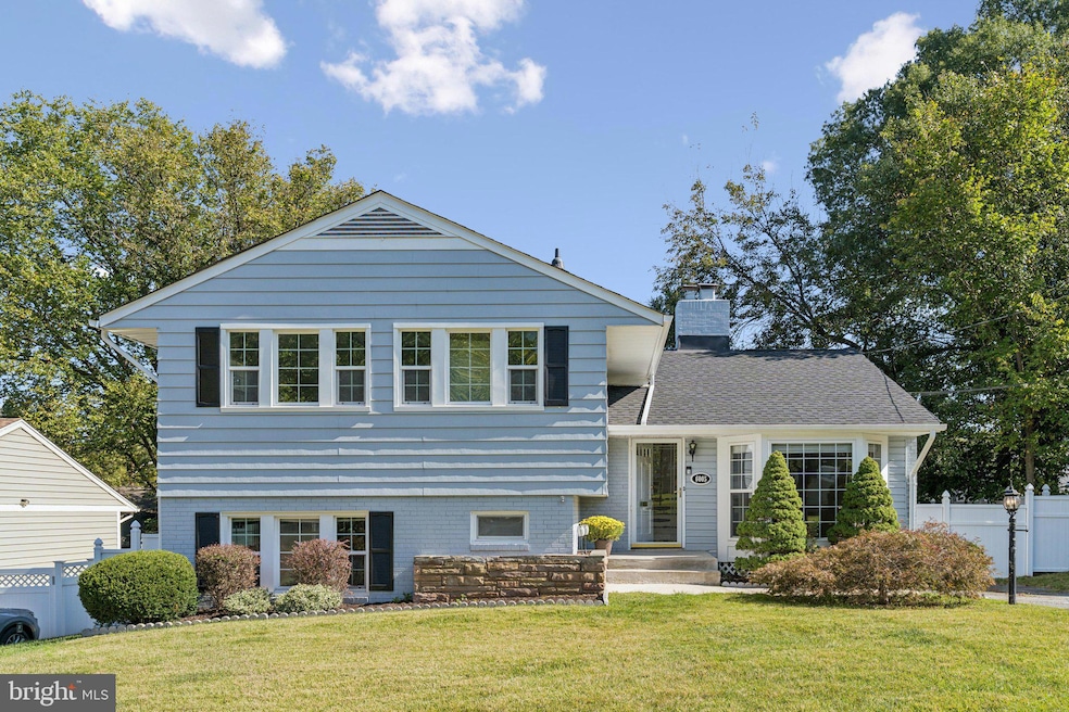 Under Contract $495,000 • Co-Listing Agent