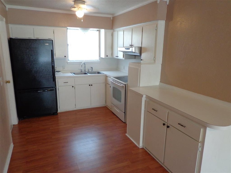 103 S 3rd St, Cache, OK 73527 - photo 1