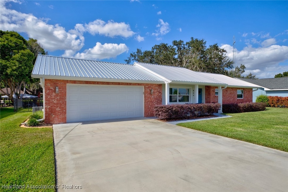 864 Peachtree Dr, Lake Placid, FL 33852 - photo 1