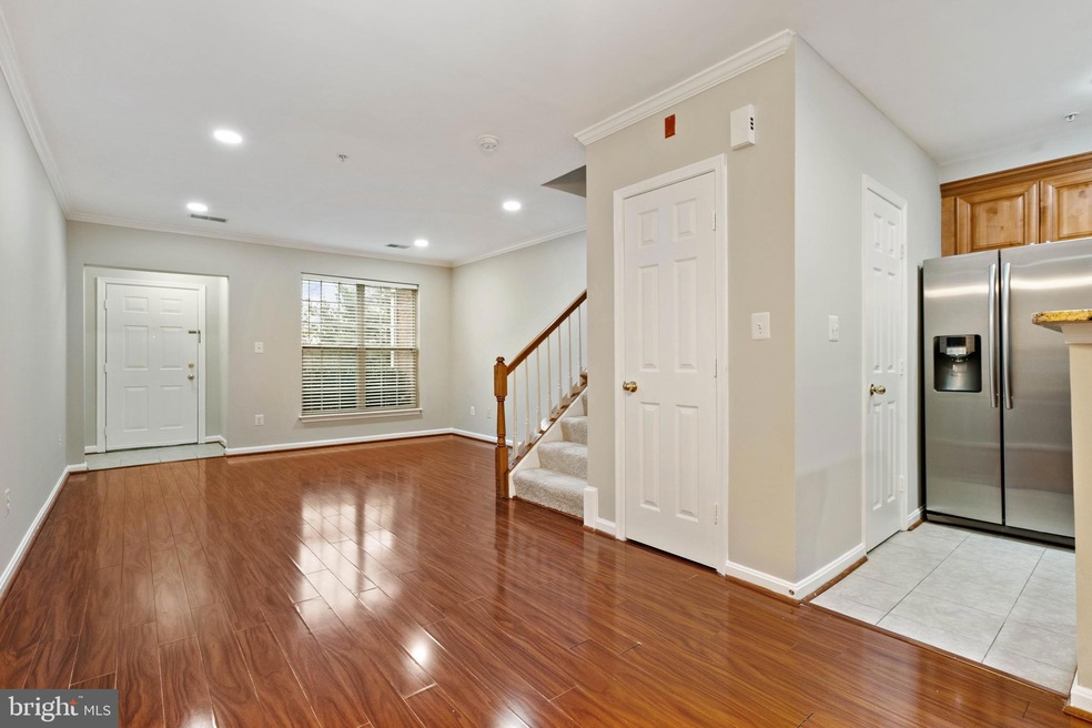 2499 Angeline Dr unit 102, Herndon, VA 20171 - photo 1