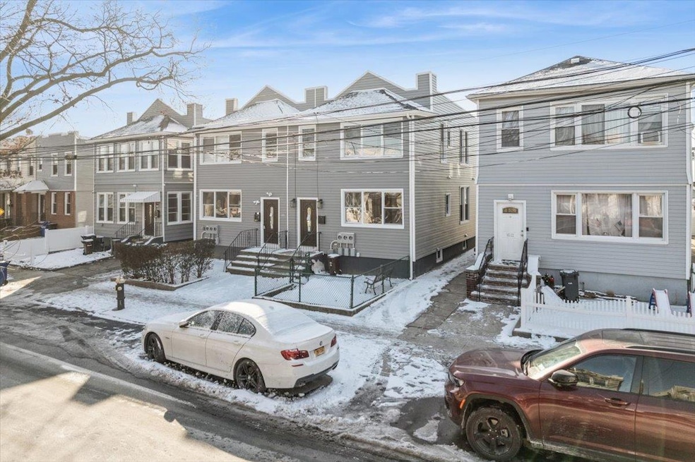 Sold $1,230,000 • Co-Listing Agent