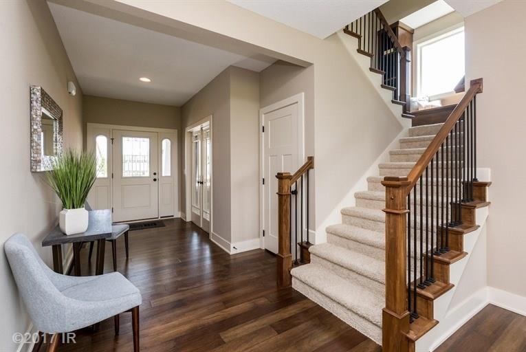 8012 NW 95th Cir, Johnston, IA 50131 - photo 1