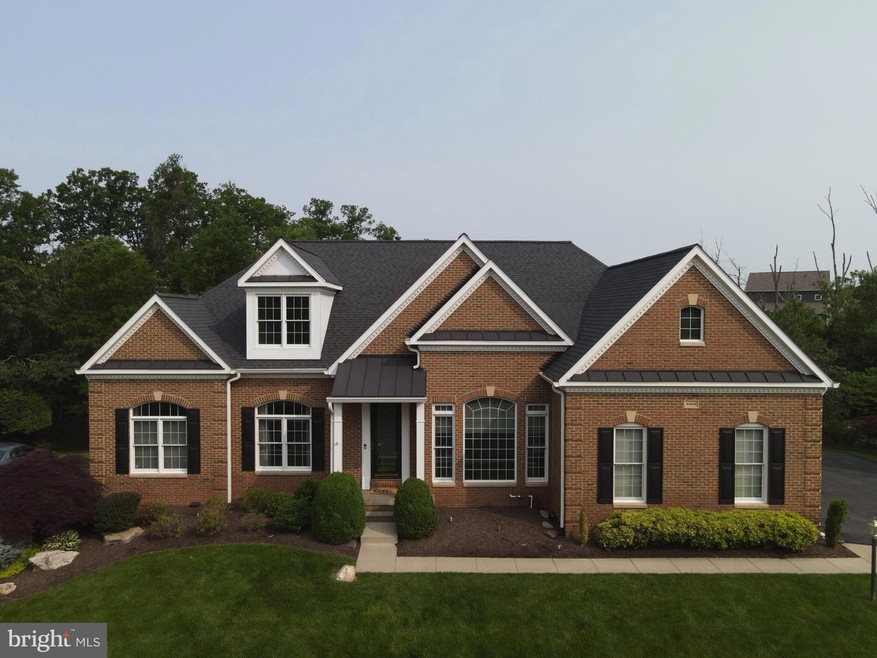 43426 Mountcastle Dr, Chantilly, VA 20152 - photo 1