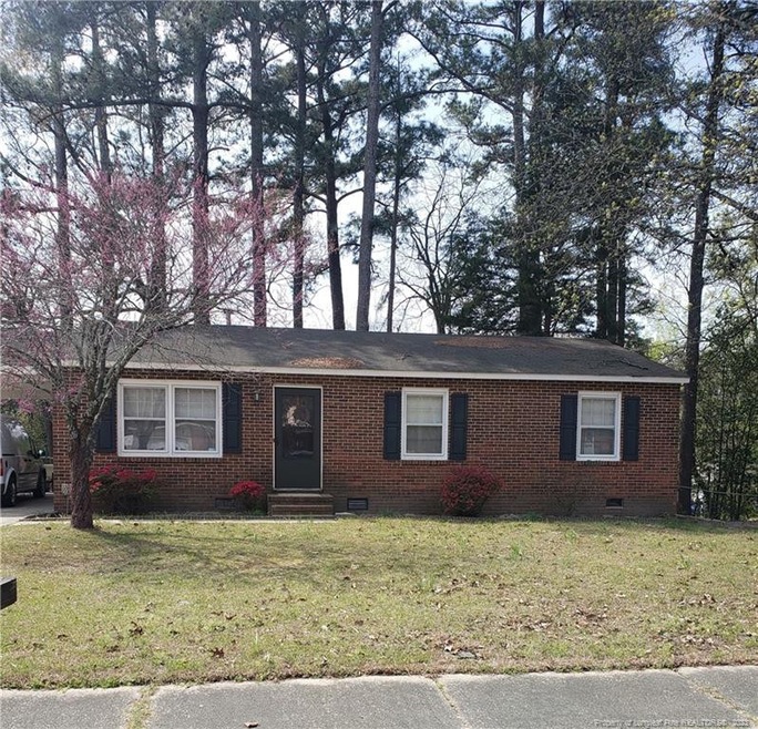 748 Burgoyne Dr, Fayetteville, NC 28314 - photo 1