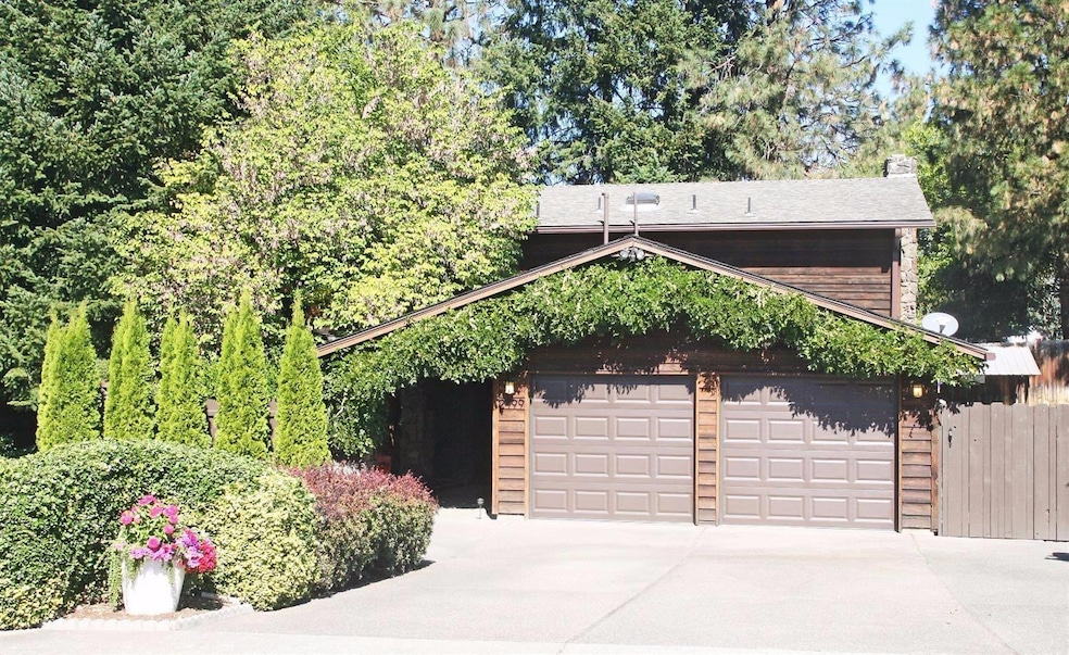 2499 Pinebrook Cir, Medford, OR 97504 - photo 1