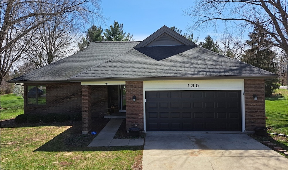 135 Thornhill Farm Ln unit 1, Saint Charles, IL 60175 - photo 1