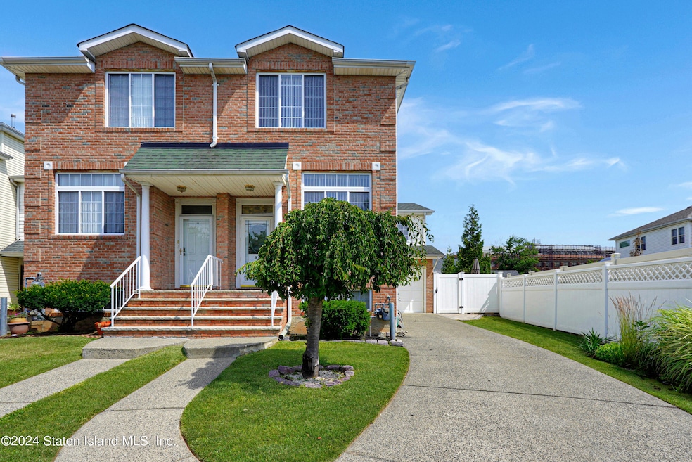 97 Anthony St, Staten Island, NY 10309 - photo 1