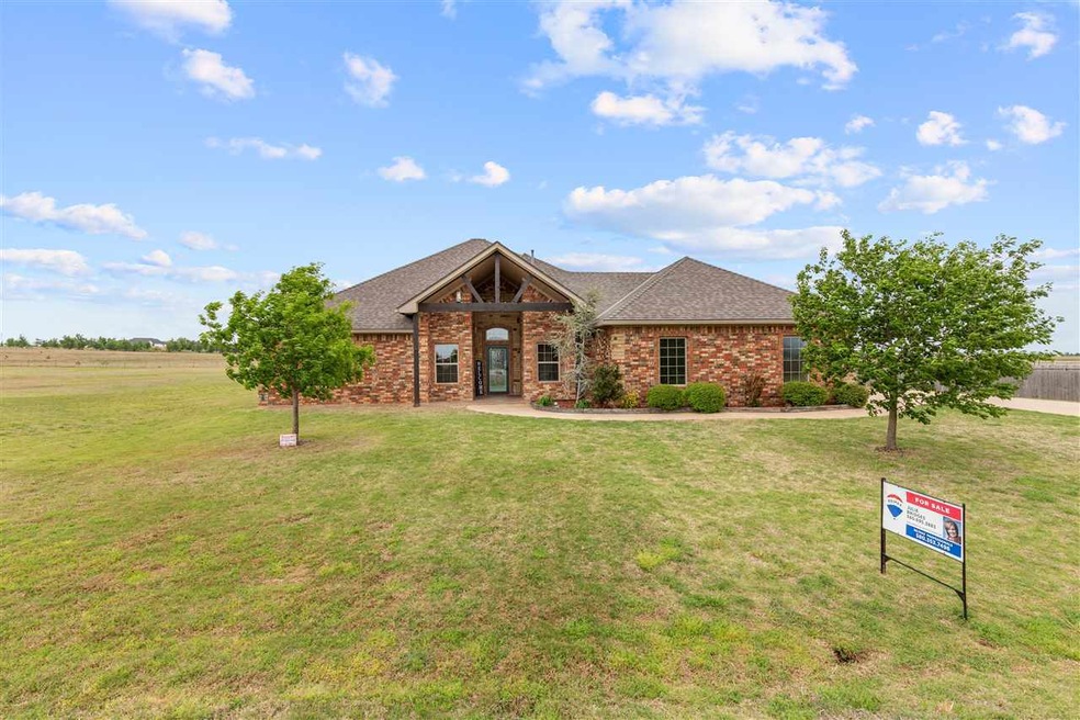 306 Rock Ridge Rd, Elgin, OK 73538 - photo 1