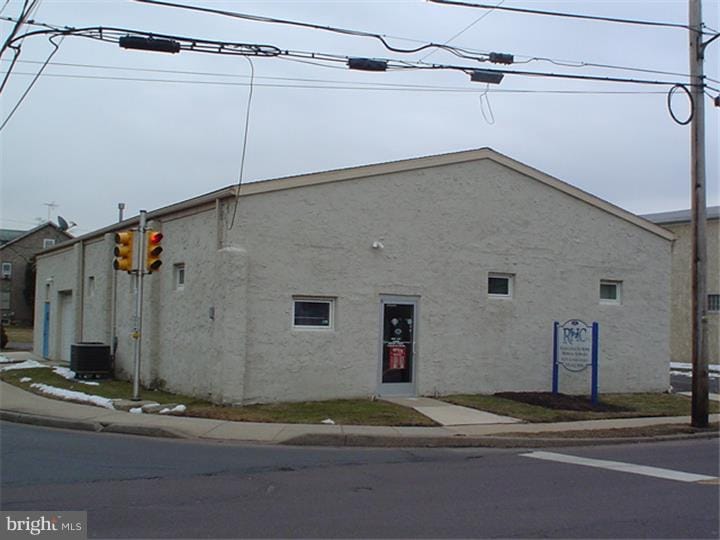 651 N Cannon Ave, Lansdale, PA 19446 - photo 1