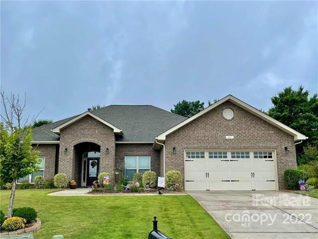 111 Wake Ct, Statesville, NC 28677 - photo 1