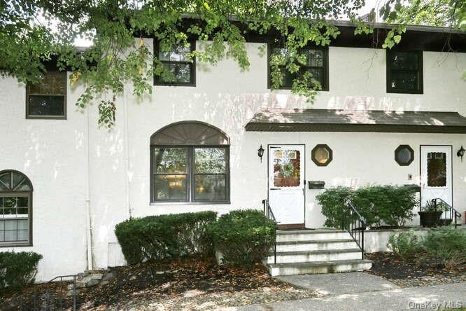 26 Somerset Dr, Suffern, NY 10901 - photo 1