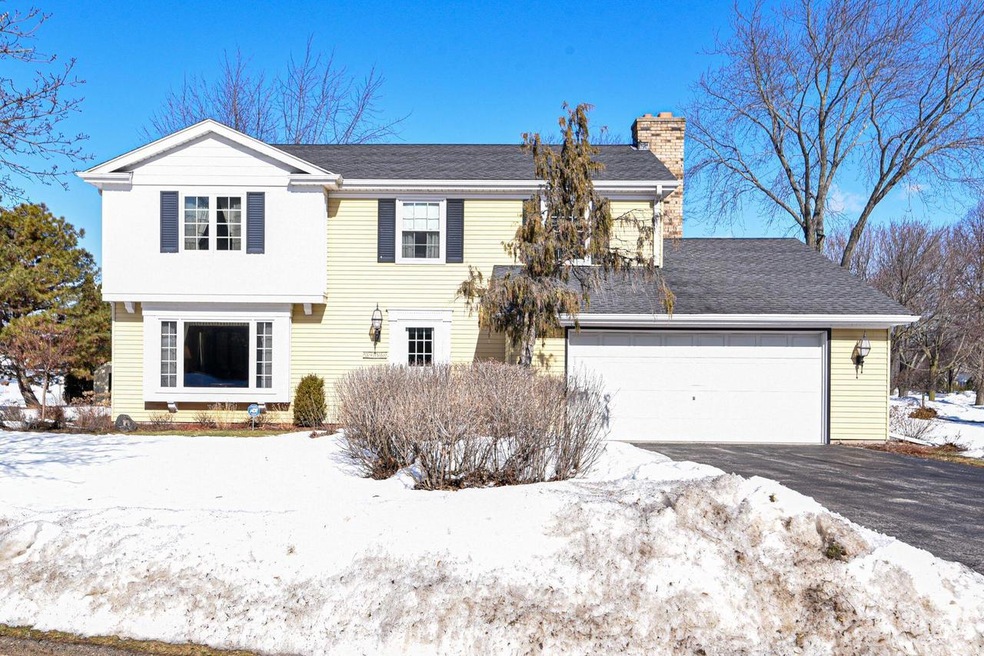 N104W16800 Thornapple Row, Germantown, WI 53022 - photo 1