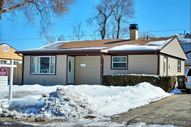 61 Birch St, Carpentersville, IL 60110 - photo 1