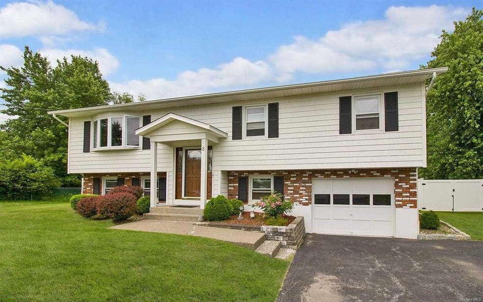 8 Drew Ct, Wappingers Falls, NY 12590 - photo 1