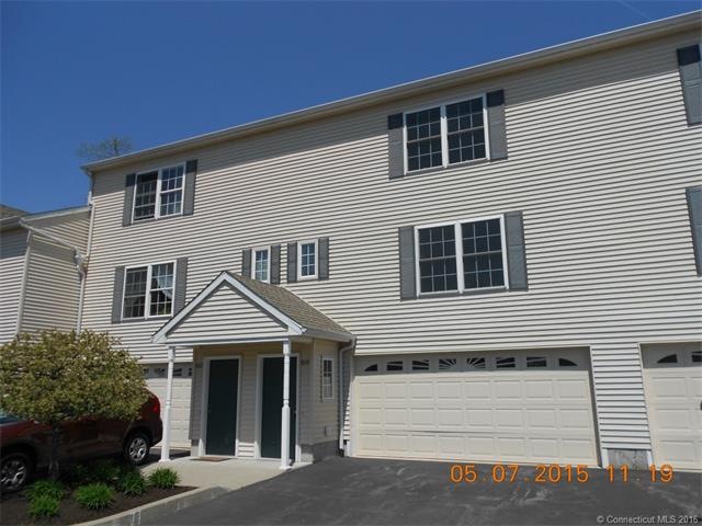 109 Briar Ln unit 109, Norwich, CT 06360 - photo 1