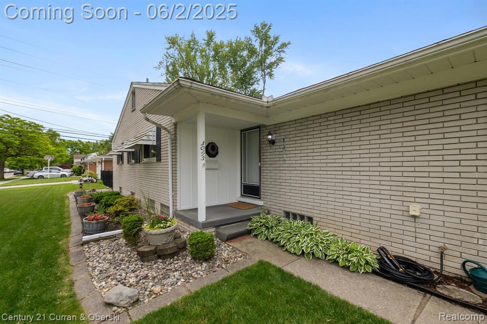 Under Contract $350,000