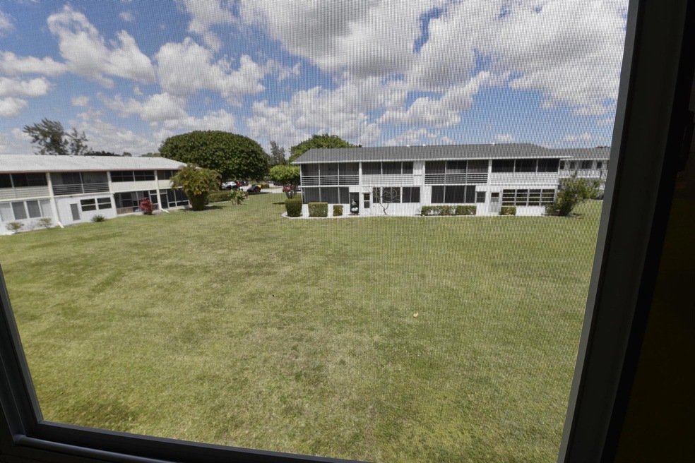 327 Camden N, West Palm Beach, FL 33417 - photo 1