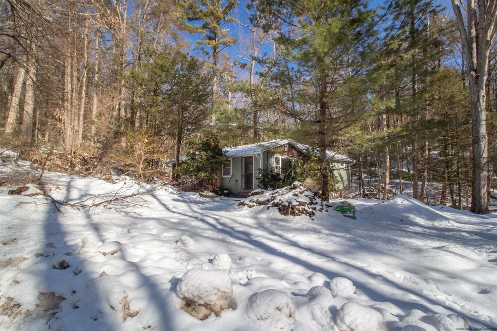 136 Trails End Rd, Kerhonkson, NY 12446 - photo 1