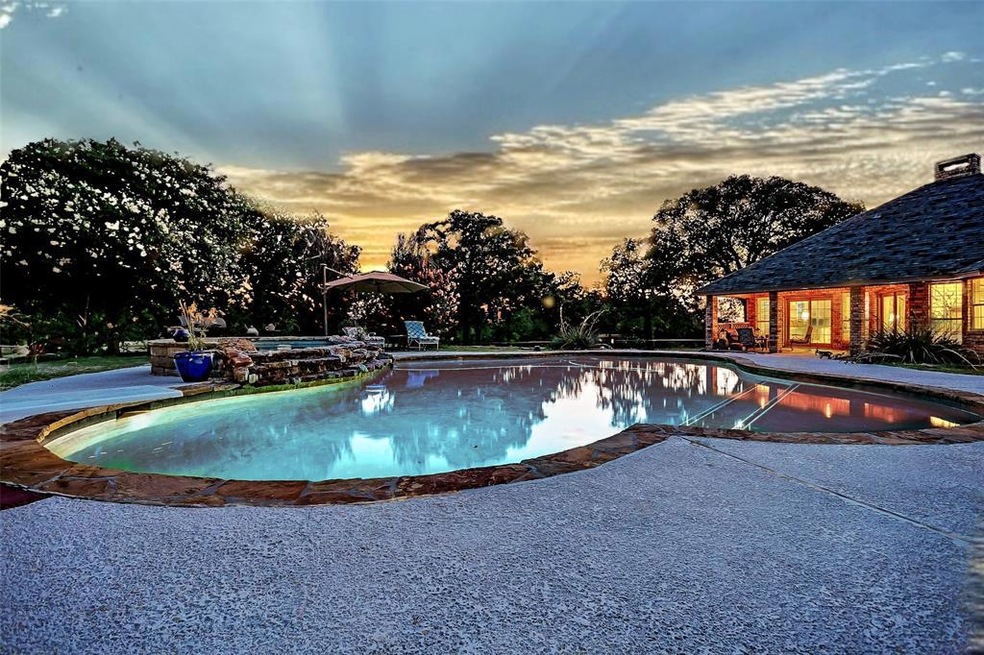 790 Spring Creek Rd, Weatherford, TX 76087 - photo 1