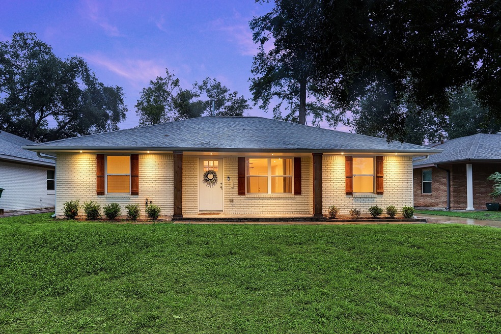 1811 De Milo Dr, Houston, TX 77018 - photo 1