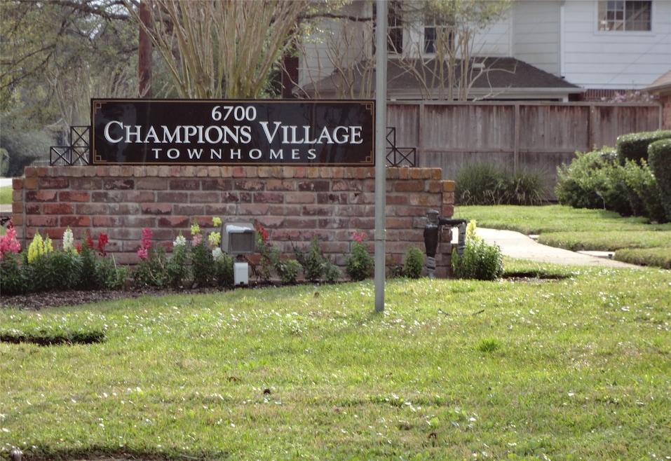 6700 Richardson Rd unit 204, Houston, TX 77069 - photo 1