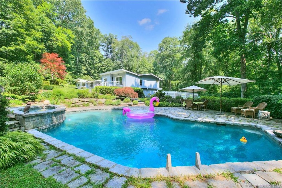 30 Stonehenge Rd, Weston, CT 06883 - photo 1