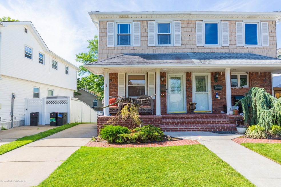 442 Barlow Ave, Staten Island, NY 10308 - photo 1