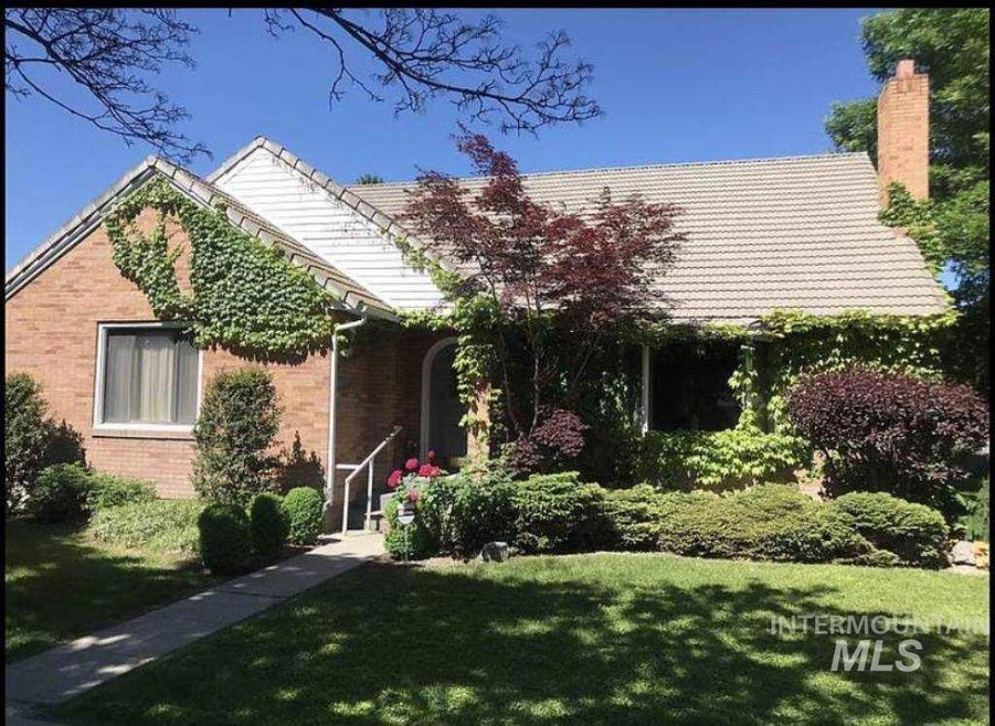 1900 Miller Ave, Burley, ID 83318 - photo 1