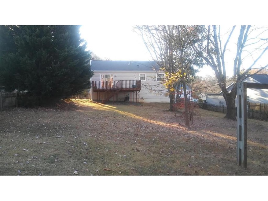 10435 Willow Meadow Cir, Alpharetta, GA 30022 - photo 1