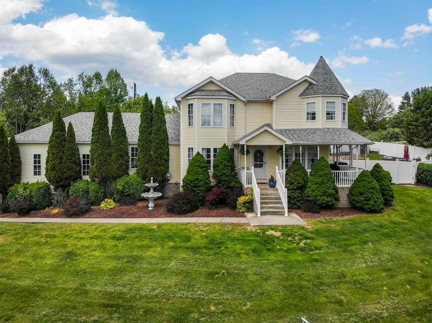 376 Spanoaks Rd, Milton, WV 25541 - photo 1