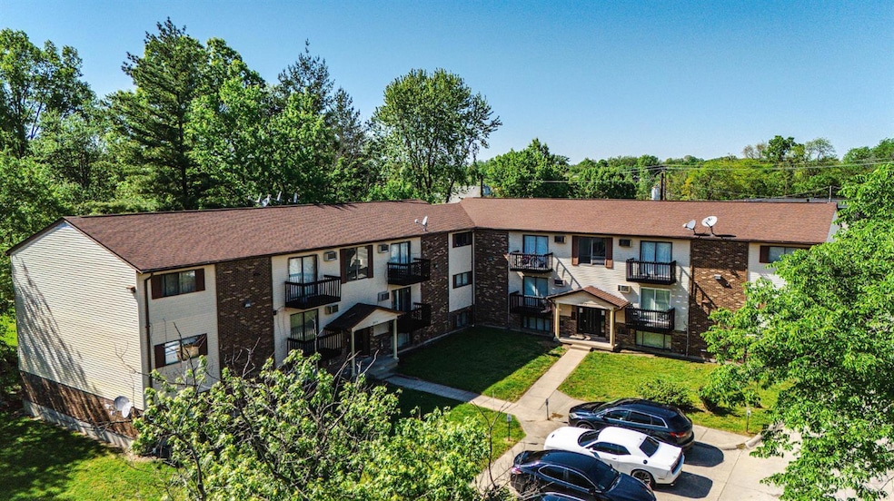 Sold $1,600,000 • Co-Listing Agent