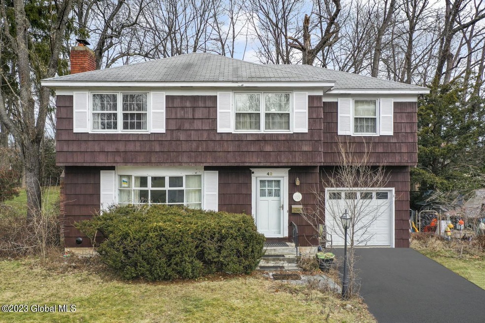 42 Pineview Ave, Delmar, NY 12054 - photo 1