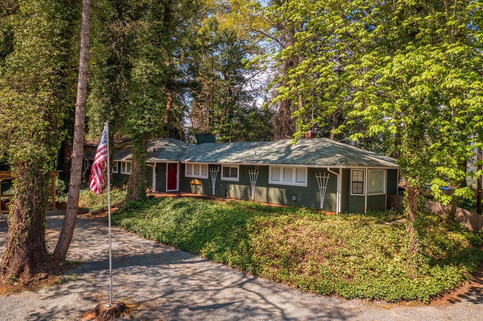 2106ApplegateAve-update-012
