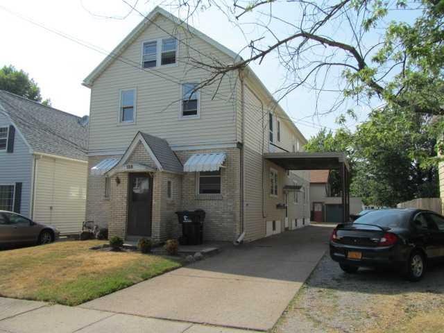 Exterior Front Front house