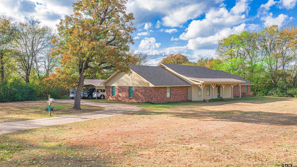 2370 Cr 3314, Omaha, TX 75571 - photo 1